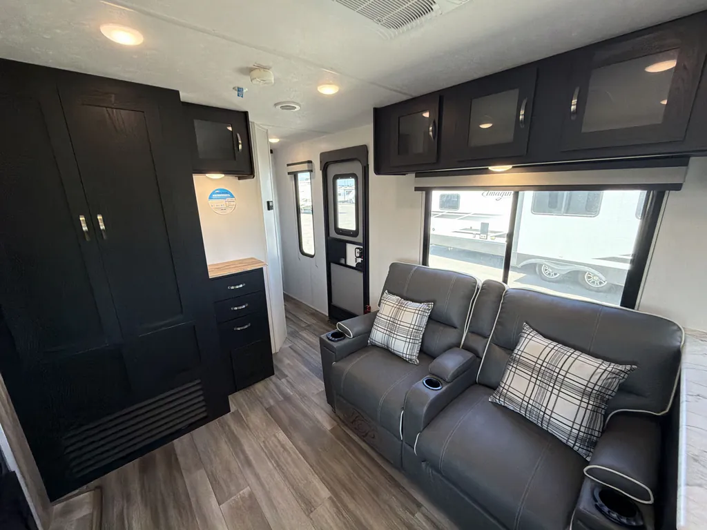 2023 Coachmen Freedom Express Ultra Lite 274RKS, Photos photo 13