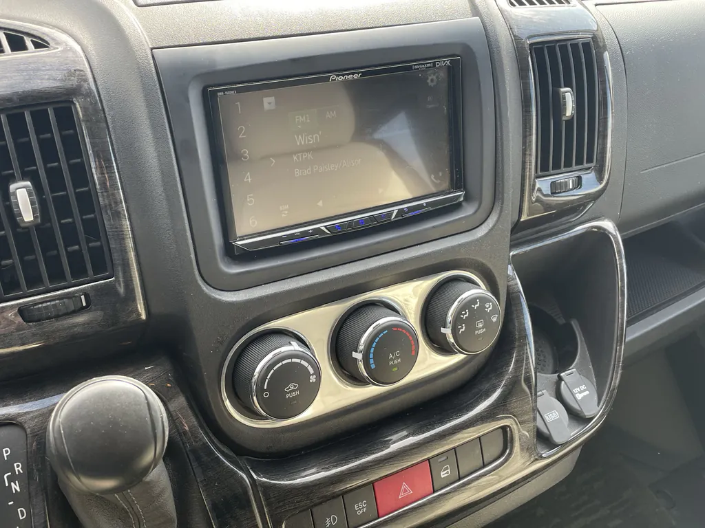 2022 Winnebago Travato 59KL, Photos photo 32