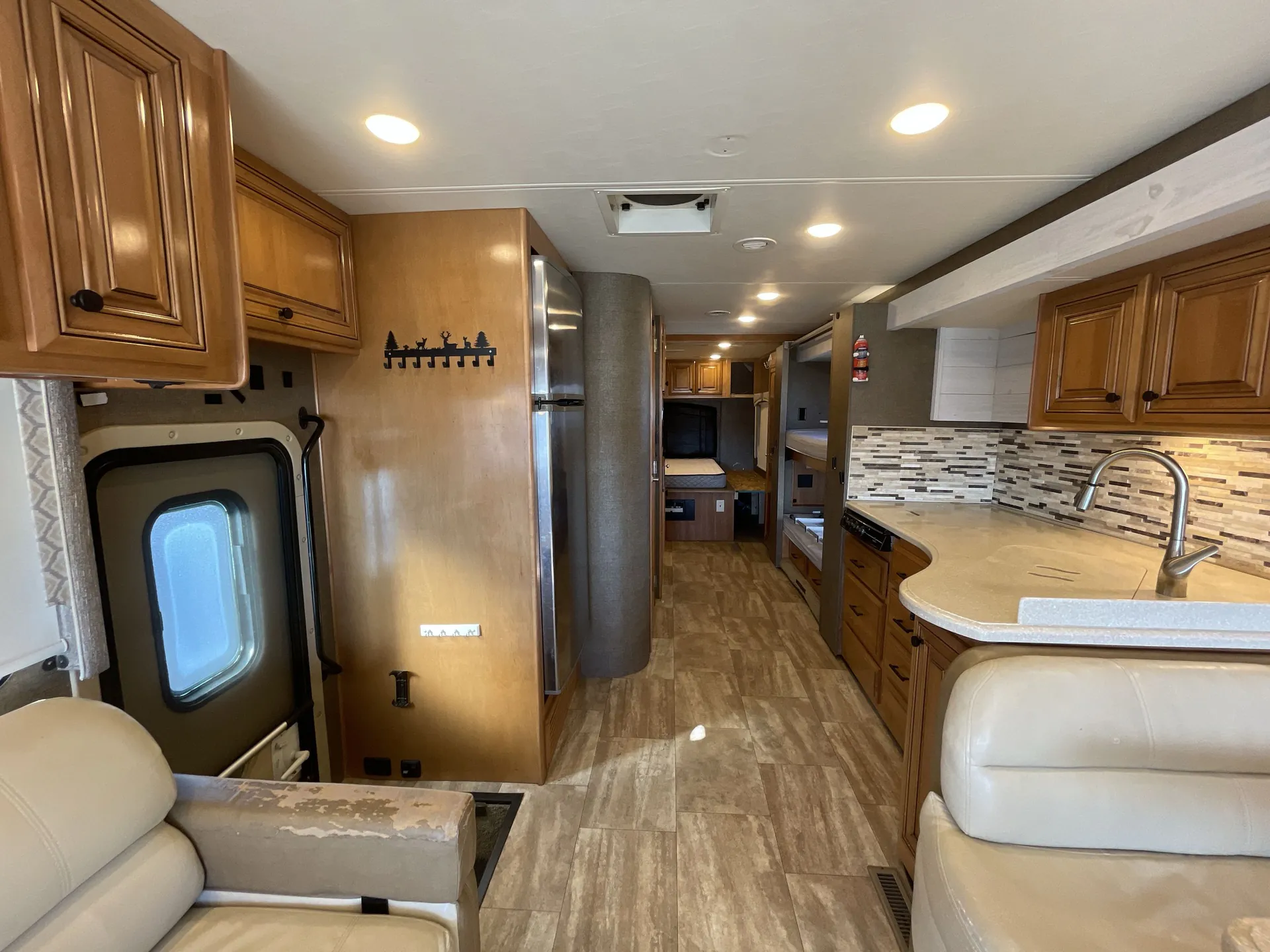 2017 Thor Motor Coach Palazzo 33.3 — living area main