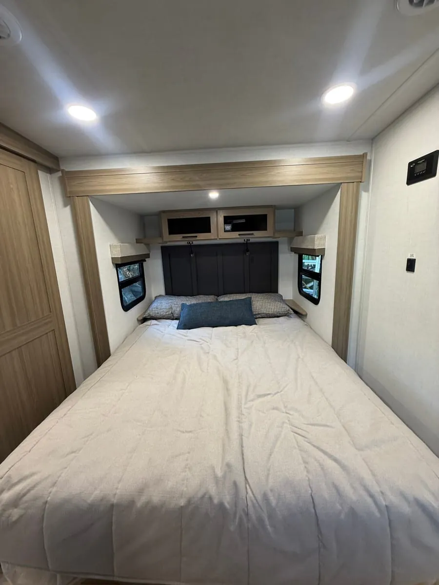 2027 Forest River Flagstaff Micro Lite 25MBR — Photo 6