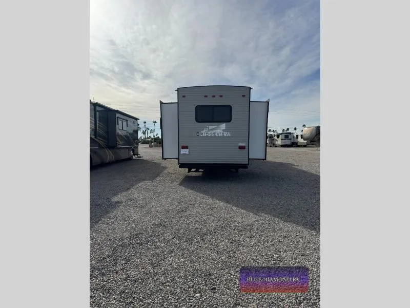 2020 HL Enterprise Bridgeview Used    Park Model RV Trailer - Photo 4