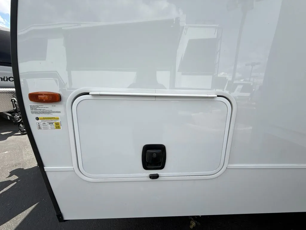 2026 Brinkley Model Ix 20X, Photos photo 11