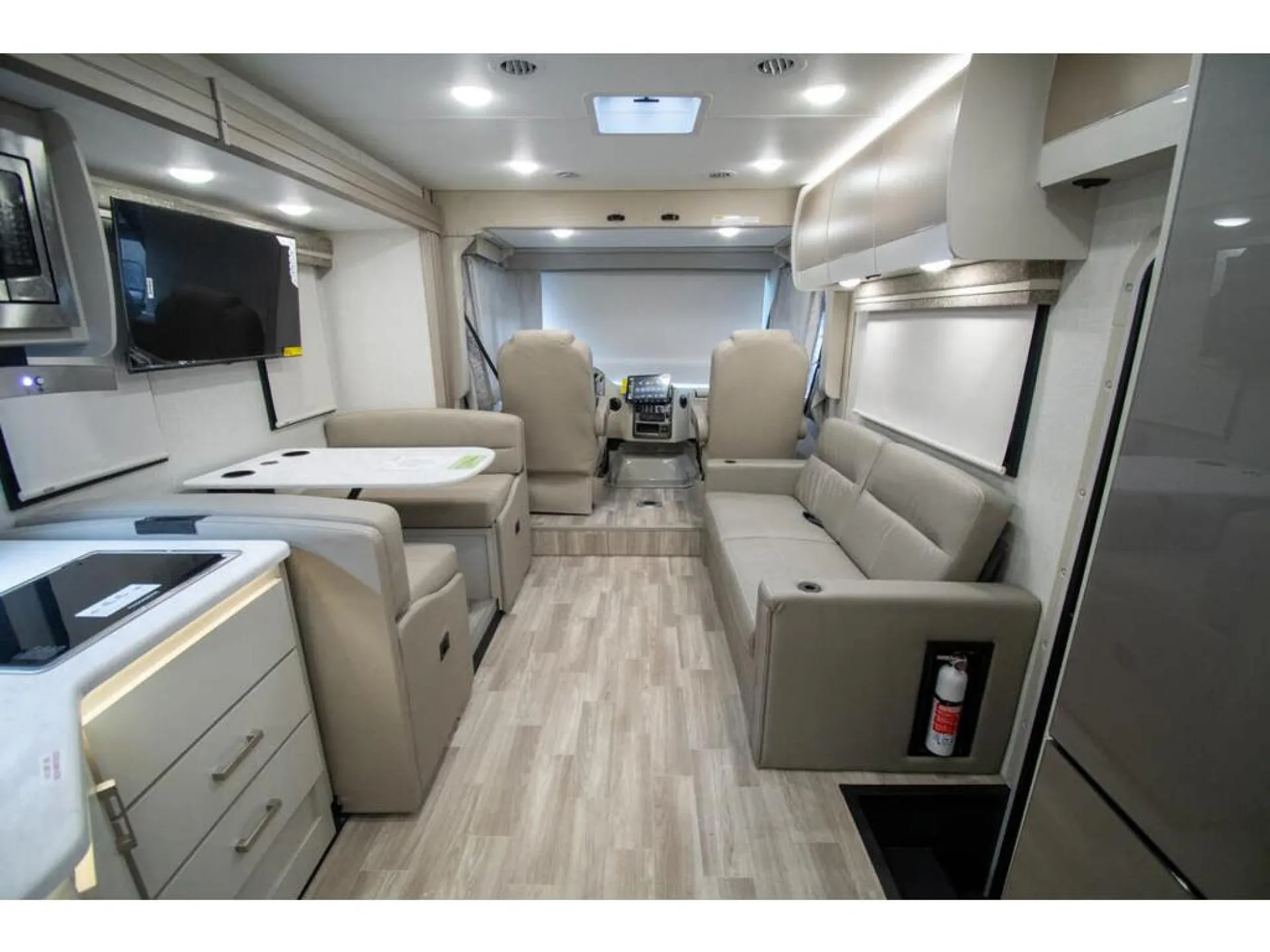 2026 Thor Motor Coach Vegas 281 - Photo 3