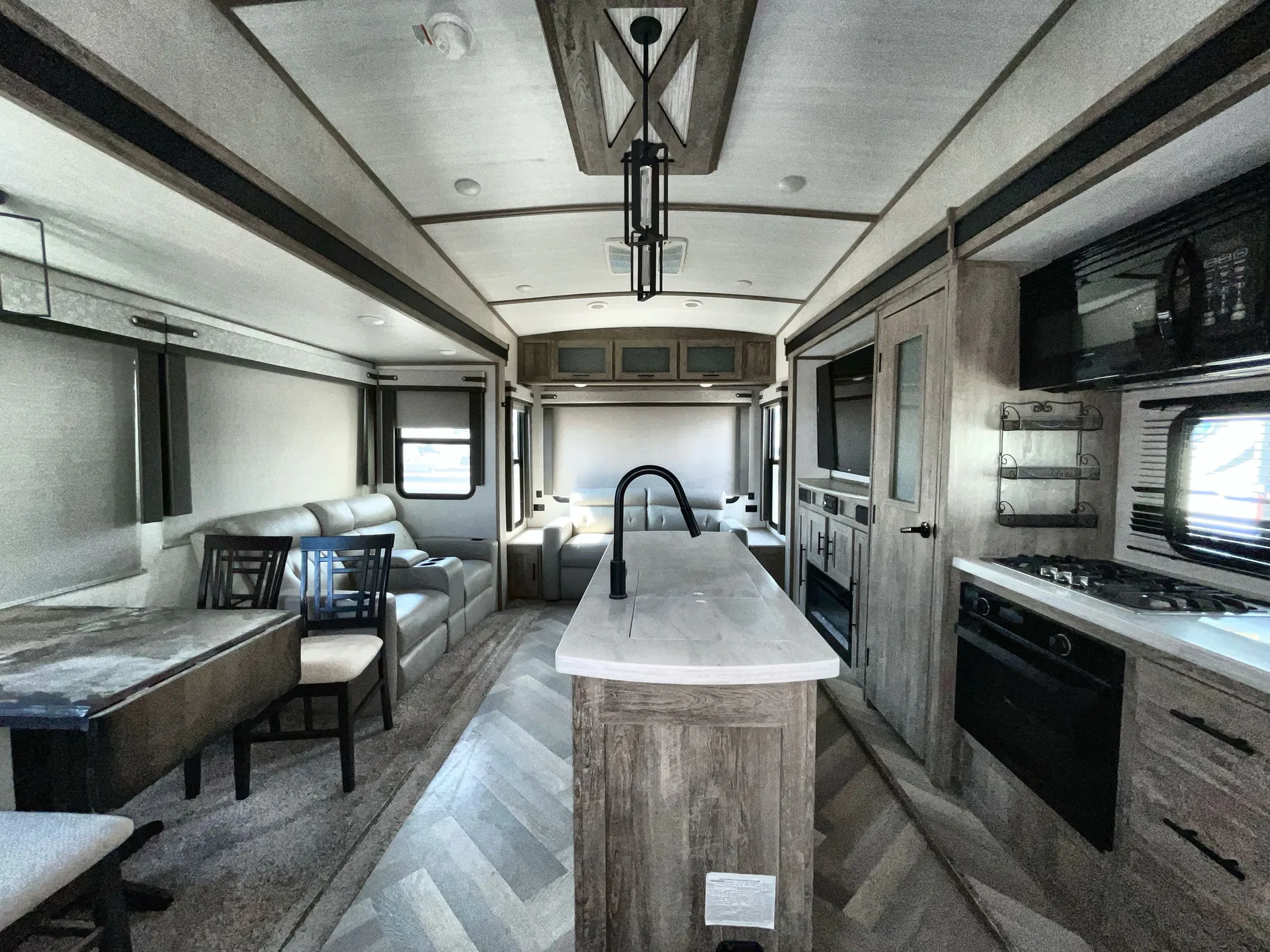 2021 Forest River Wildwood Heritage Glen Elite 34RL — living area main