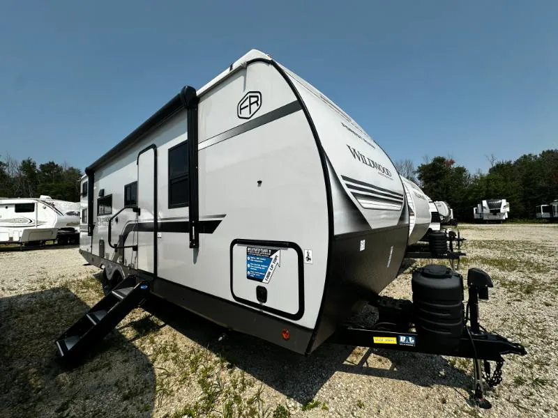 2027 Forest River Wildwood Heritage Glen Hyper-Lyte 245BHHL dealer photo 1 from Kunes RV