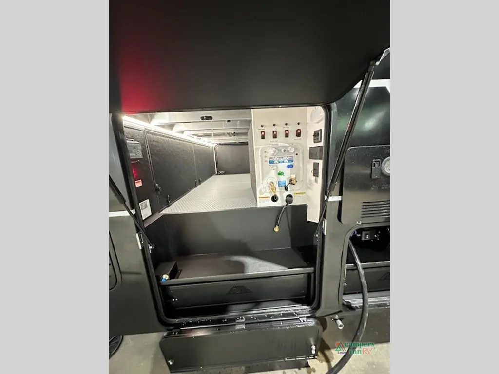 2026 Brinkley Model G 3970, Photos photo 7
