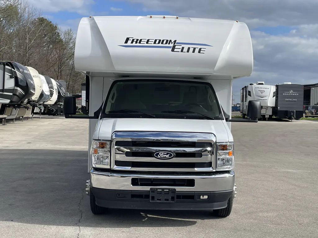 2026 Thor Motor Coach Freedom Elite 28HZ, Photos photo 4
