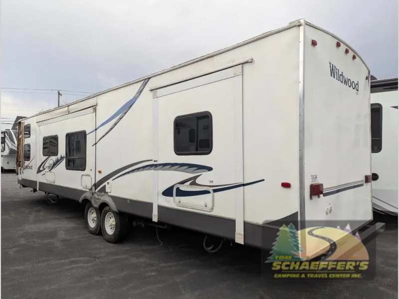 2006 Forest River Wildwood 381 FBRB - Photo 3