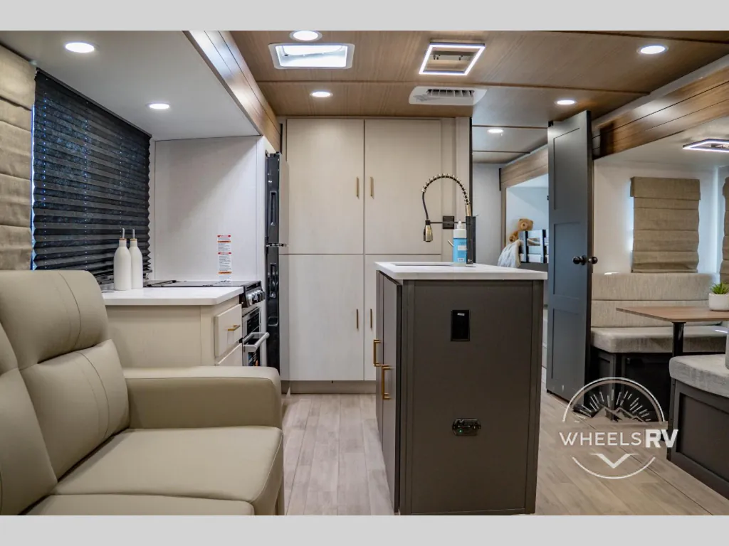 2027 Forest River Vibe 3400BH, Photos photo 12