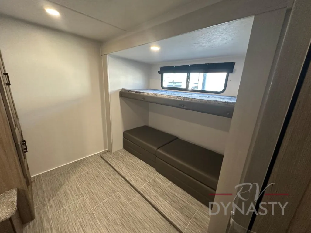 2025 Coachmen Freedom Express Select 31SE, Photos photo 41