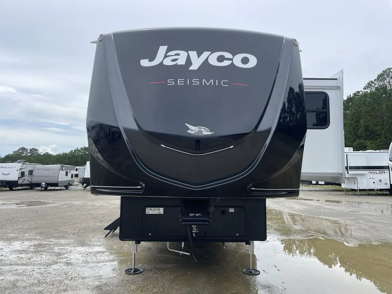 2026 Jayco Seismic 395 - Photo 3