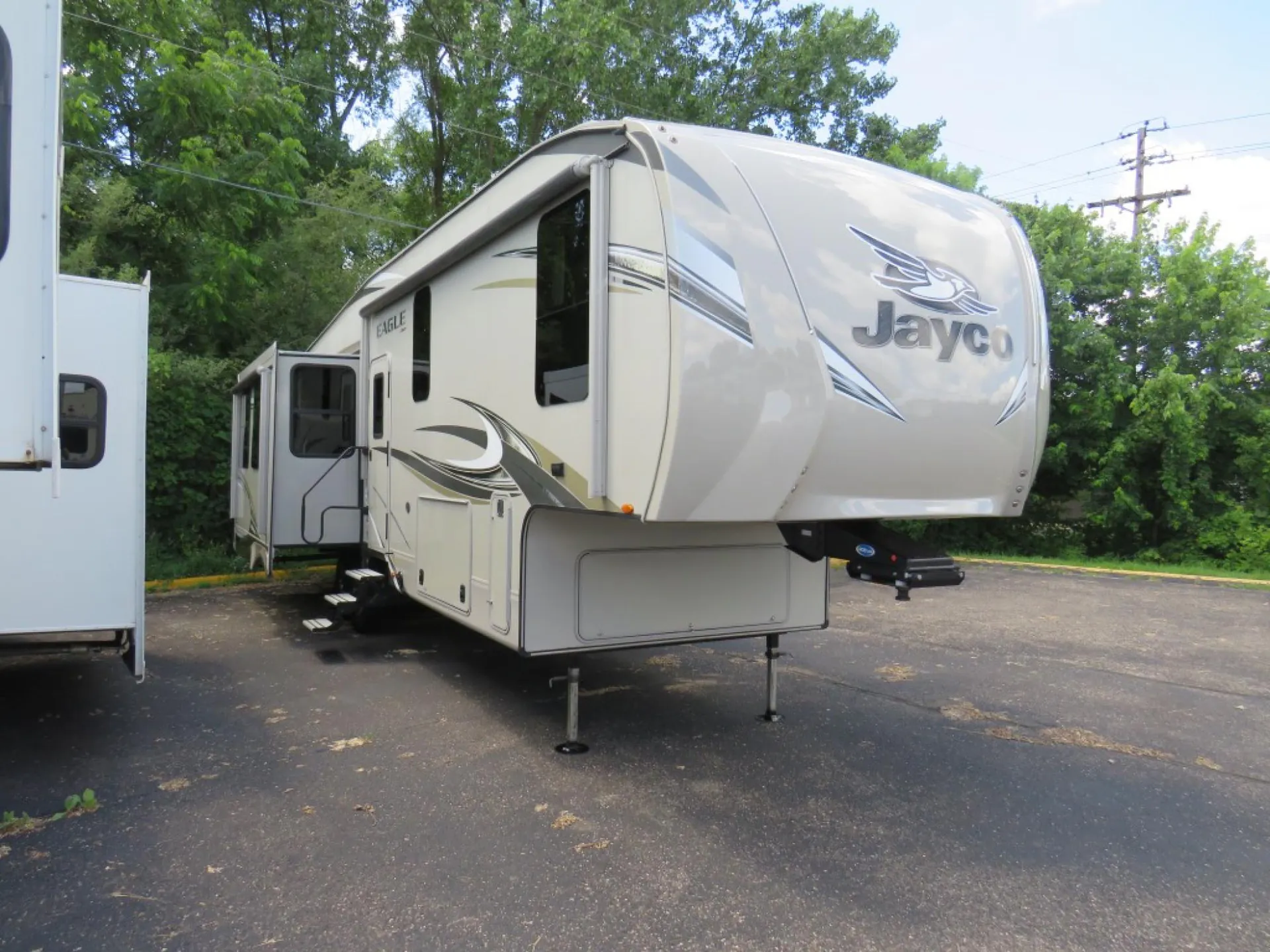 2018 Jayco Eagle 321RSTS - Photo 2