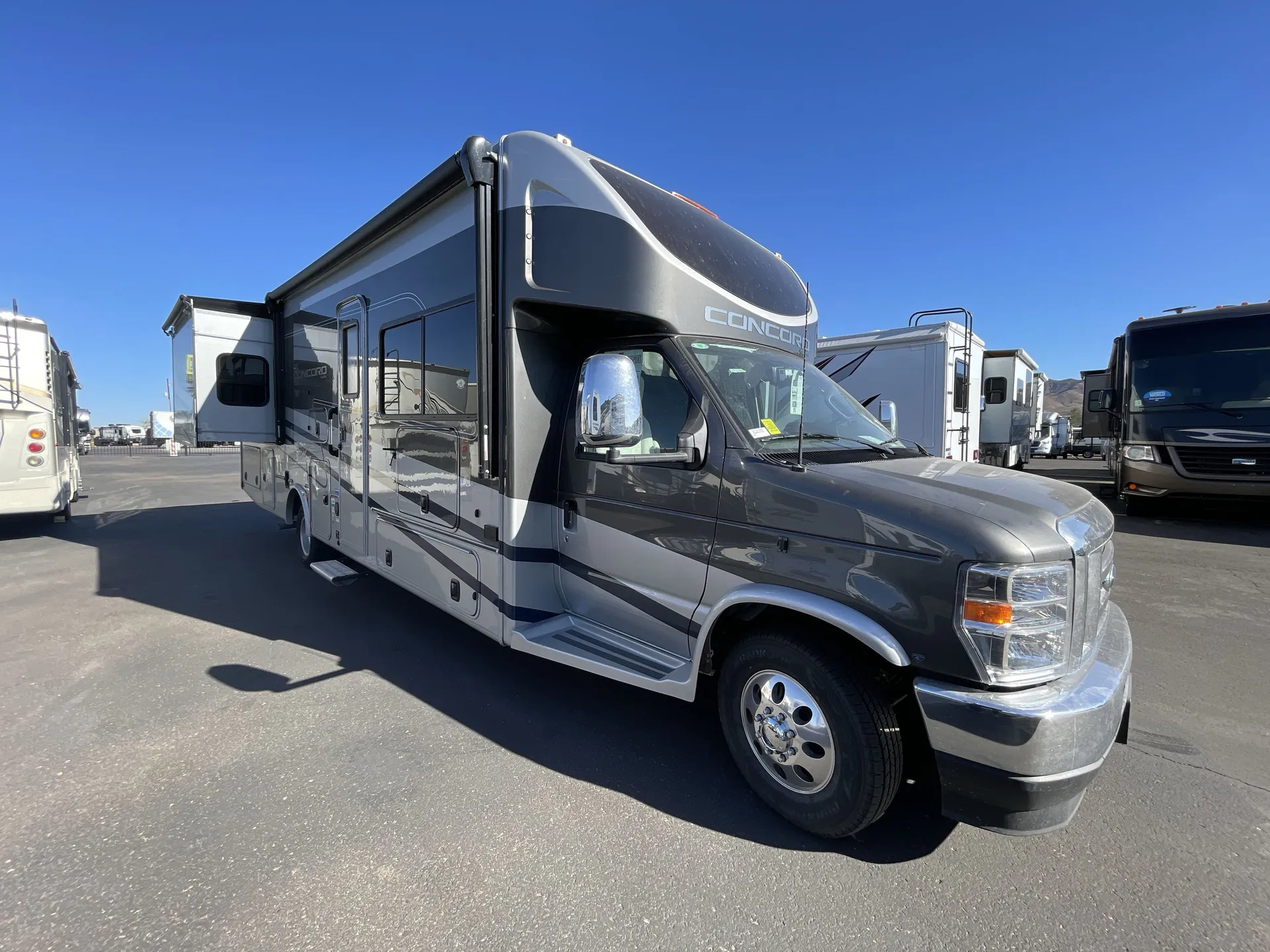 2025 Coachmen Concord 321DS - Photo 2