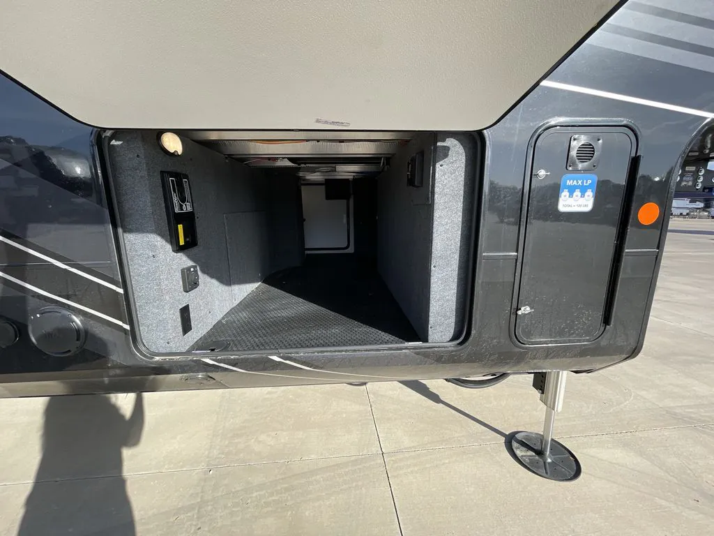 2027 Jayco Pinnacle 39DSDB - Photo 3