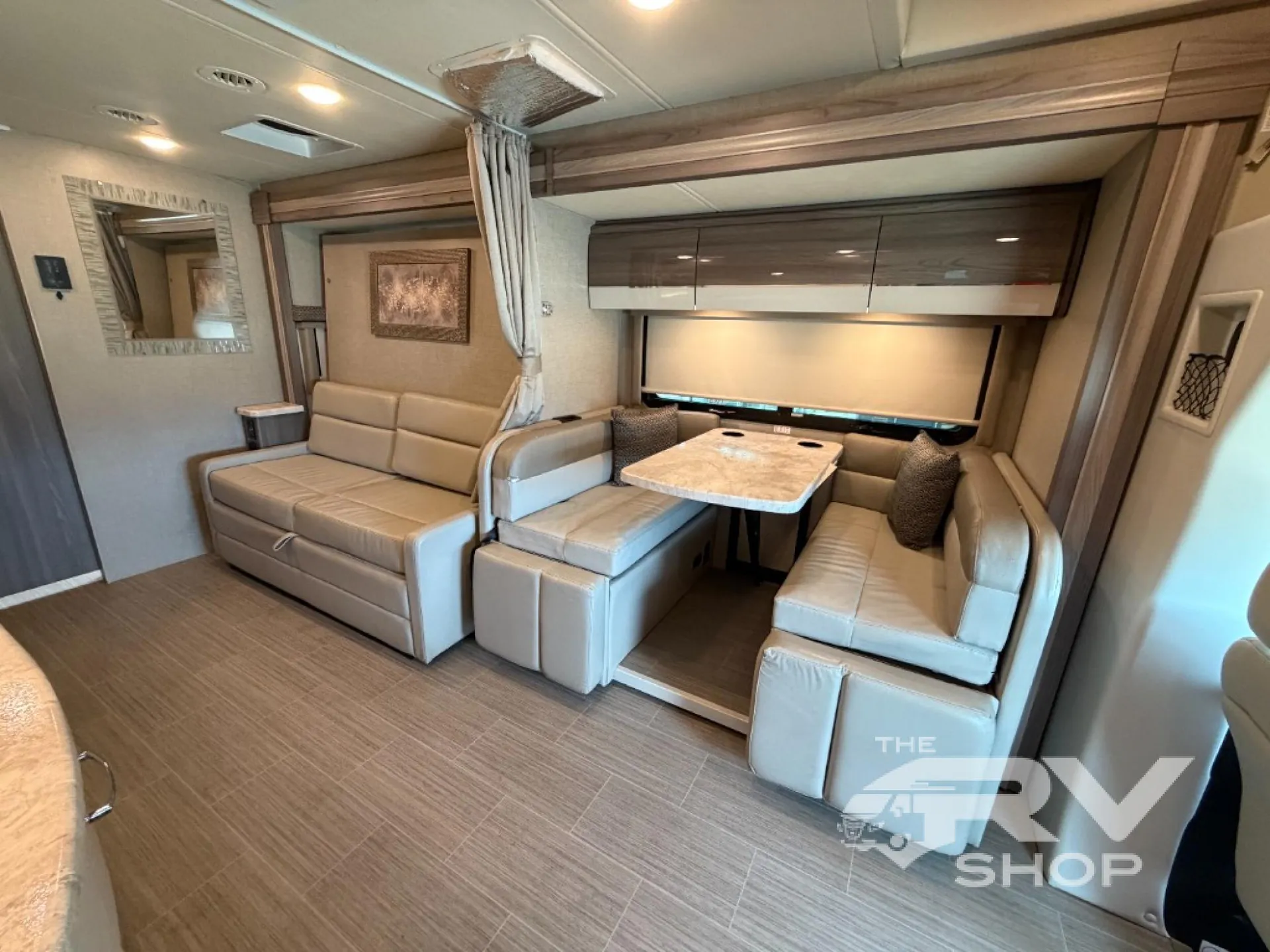 2021 Thor Motor Coach Delano 24FB - Photo 4