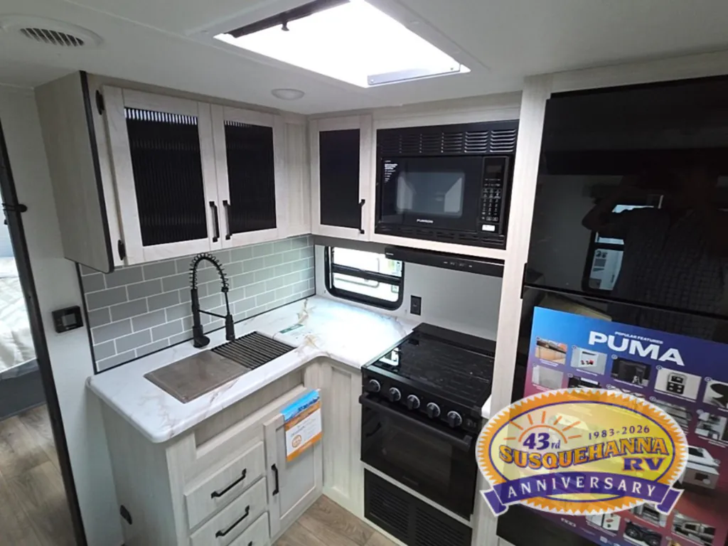 2027 Palomino Puma 337BH, Photos photo 24