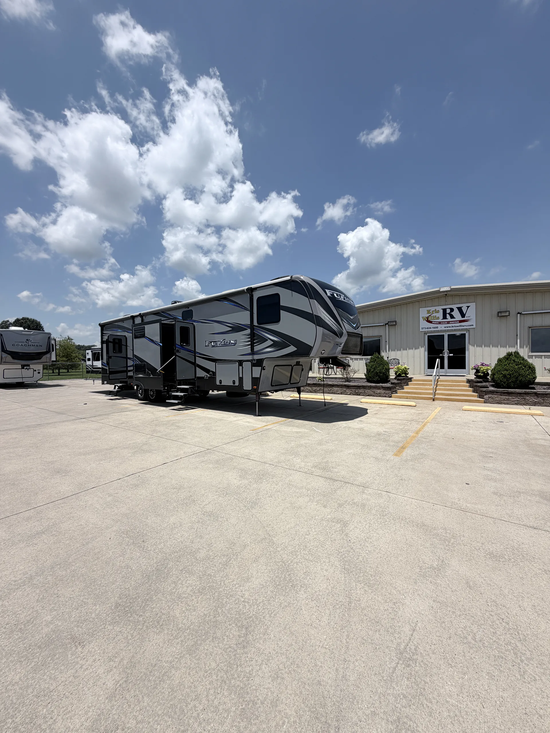 2016 Keystone Fuzion 385 - Photo 2