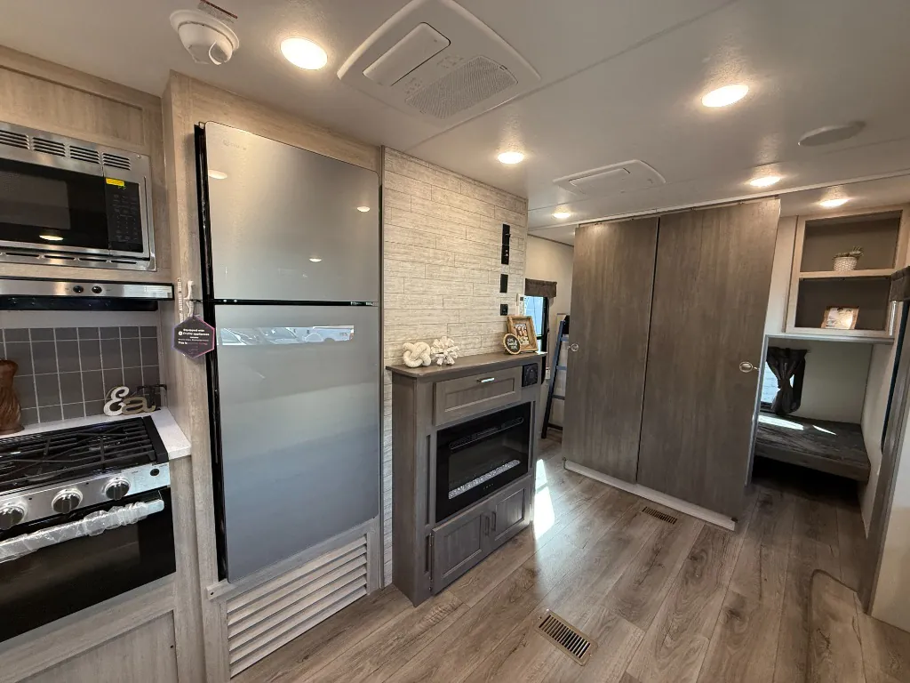 2026 Coachmen Catalina Legacy Edition 333DORM, Photos photo 66