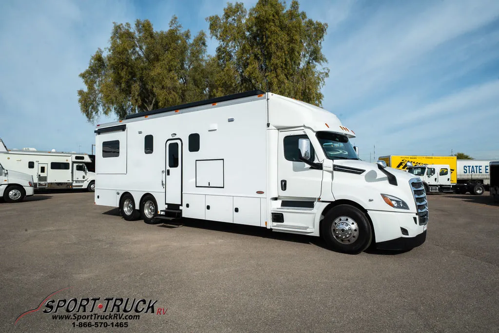 2023 Renegade RV Classic 38CSB - Photo 2