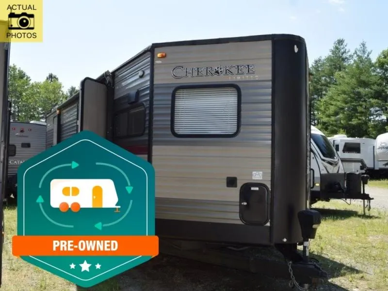 2018 Forest River Cherokee 274VFK - Photo 2