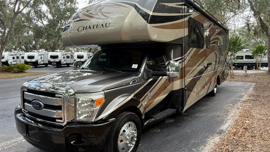2016 Thor Motor Coach Chateau Super C 35SF - Photo 3