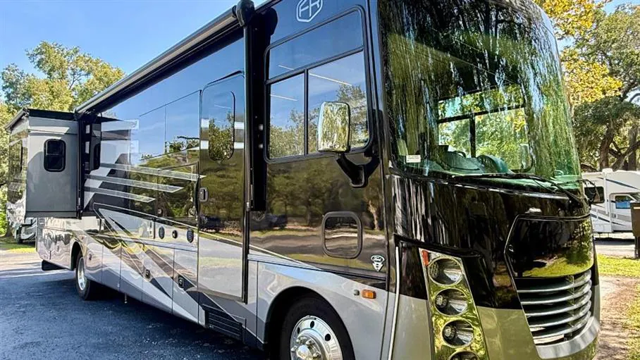 2026 Forest River Georgetown 7 Series GT7 36D7 - Photo 2