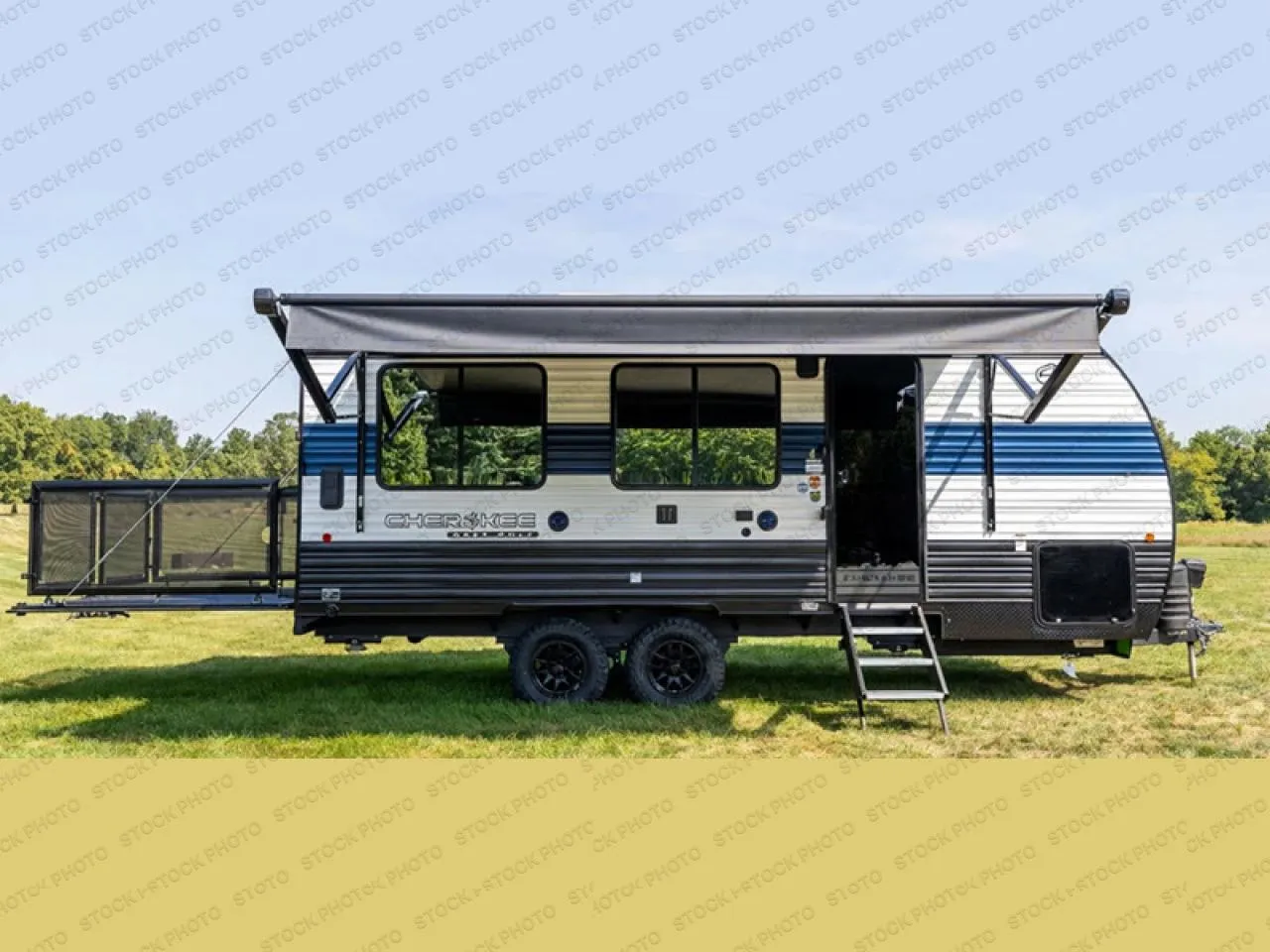 2027 Forest River Cherokee Grey Wolf 18RR - Photo 2