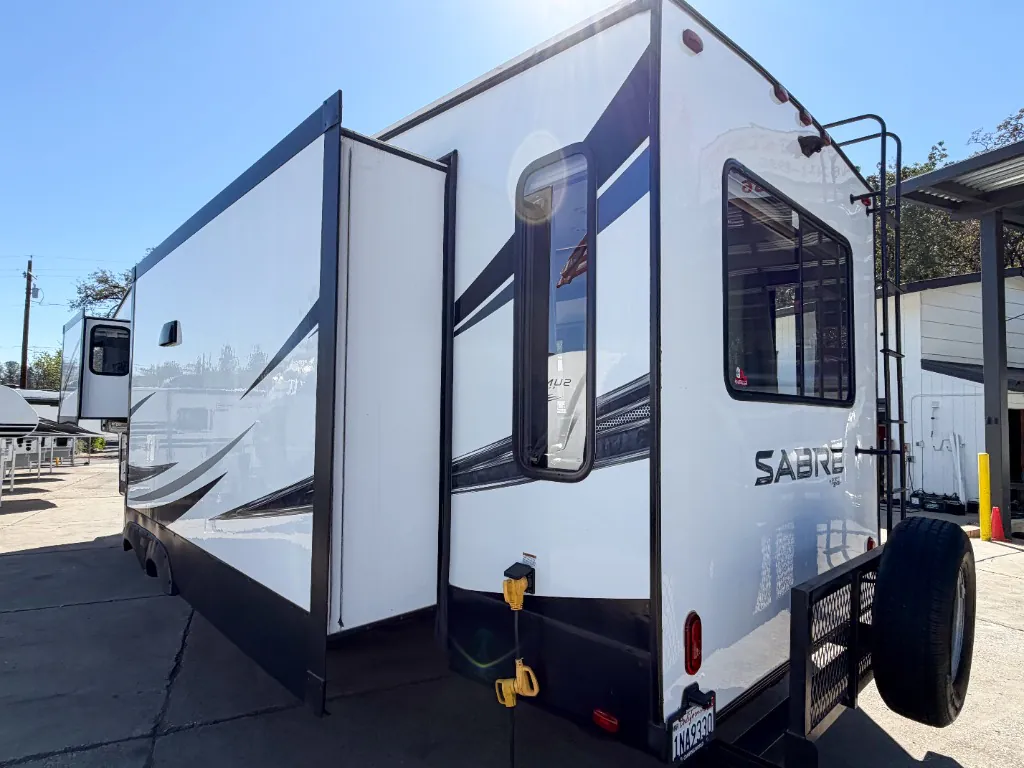 2019 Forest River Sabre 32DPT, Photos photo 3