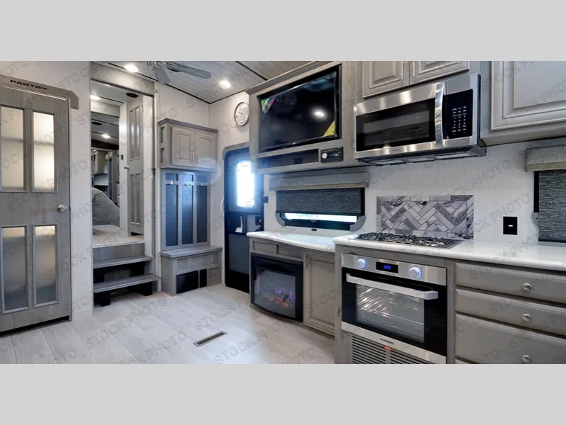 2026 Northwood Arctic Fox Edge 295RK - Photo 4