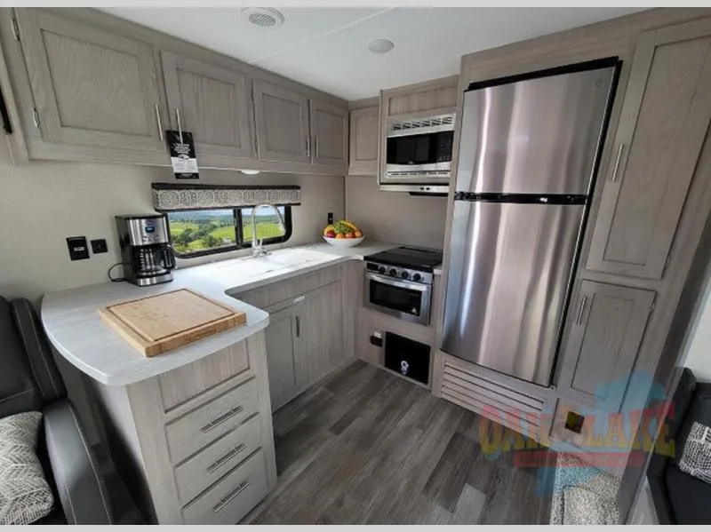 2023 Coachmen Catalina Legacy Edition 283RKS - Photo 4