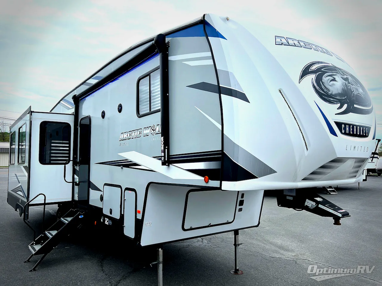 2021 Forest River Cherokee Arctic Wolf 291RL - Photo 2
