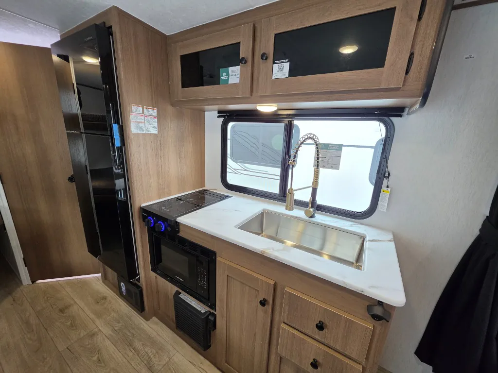 2026 Coachmen Apex Nano 186BH, Photos photo 10