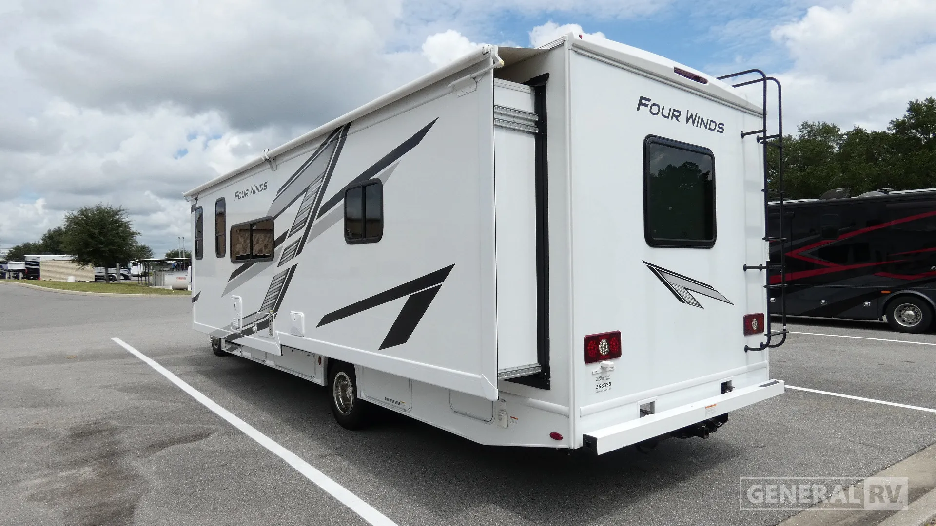 2025 Thor Motor Coach Four Winds 31WV - Photo 4