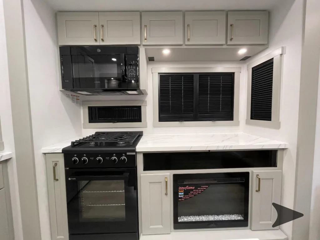 2026 Brinkley Model G 3520, Photos photo 19