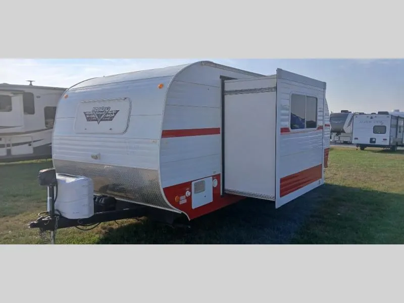 2017 Riverside RV Retro 199FKS - Photo 3