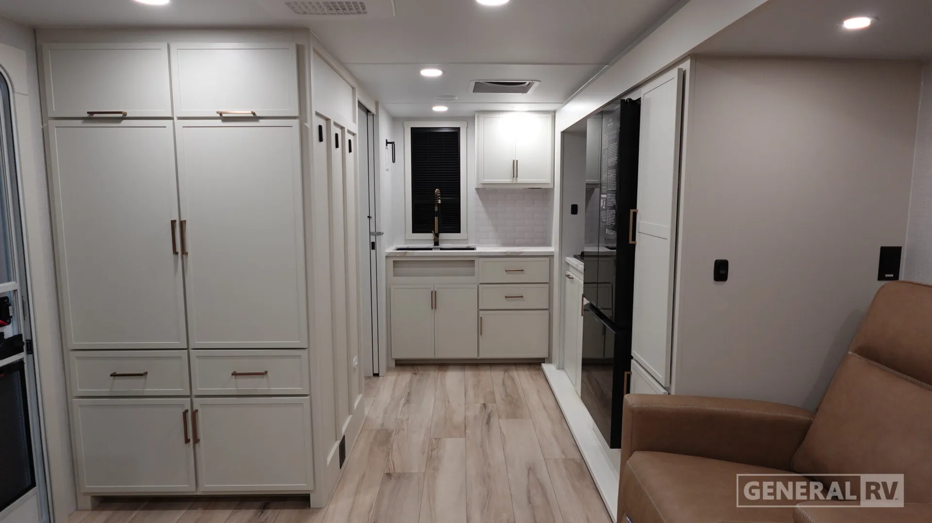2026 Brinkley Model Ix 23X - Photo 3