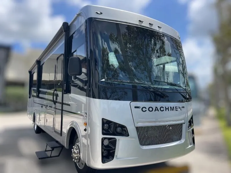 2025 Coachmen Mirada 33SS - Photo 2