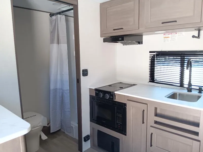 2026 Grand Design Transcend One 131DL - Photo 3