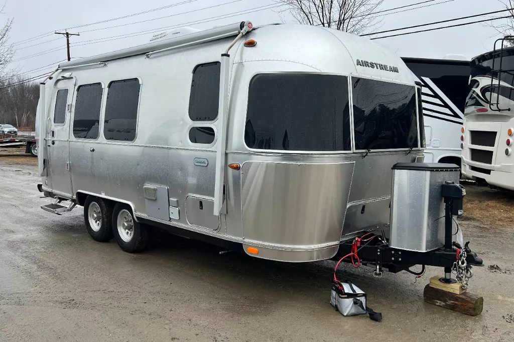 2020 Airstream Globetrotter 23FB - Photo 2