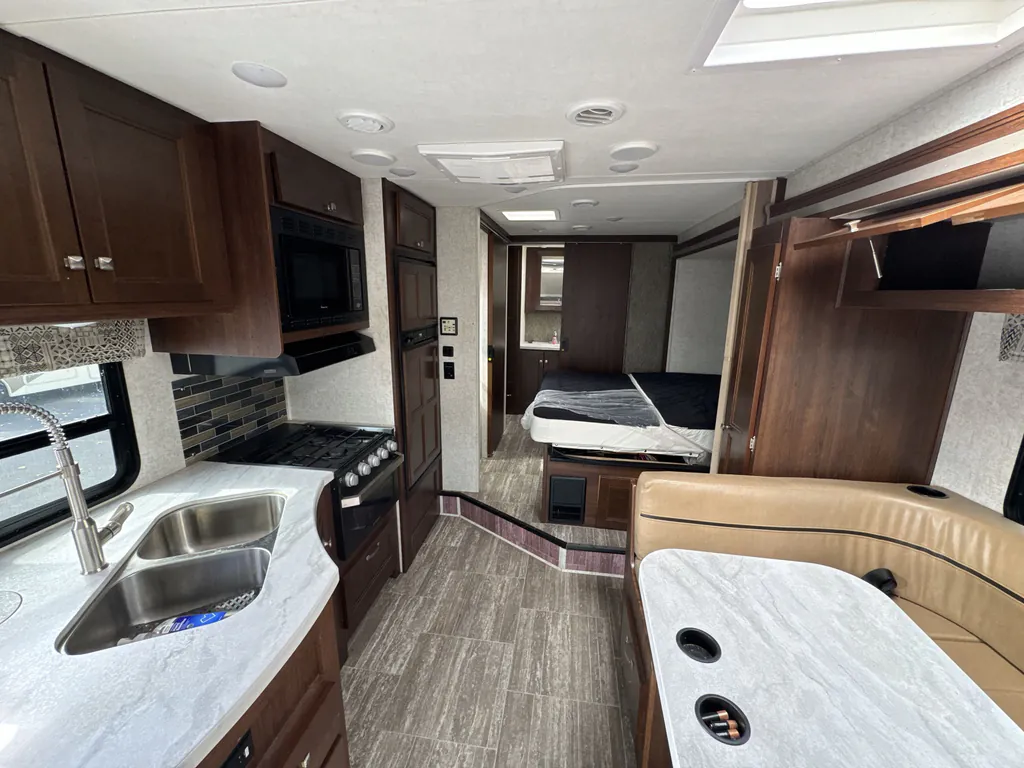 2018 Forest River Sunseeker 2420MS, Photos photo 23