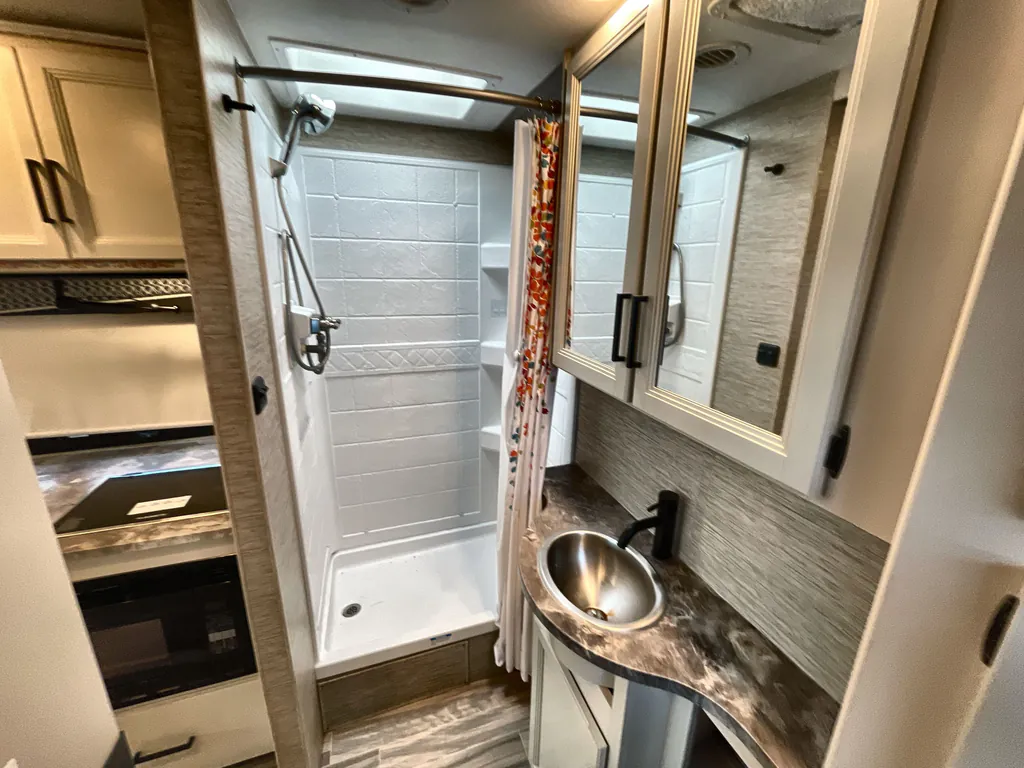 2023 Thor Motor Coach Vegas 24.3, Photos photo 15