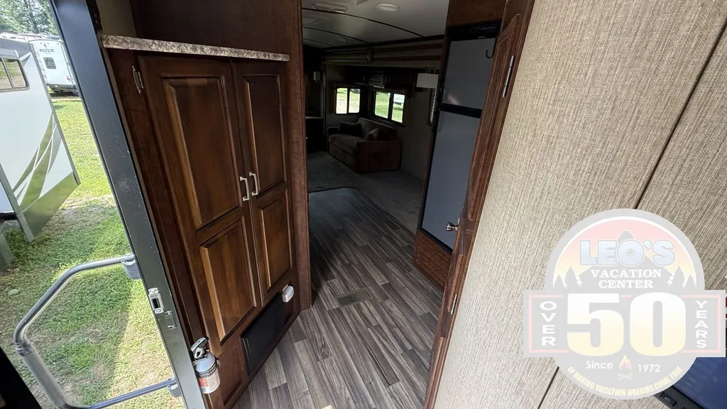 2016 Keystone Outback 298RE, Photos photo 17