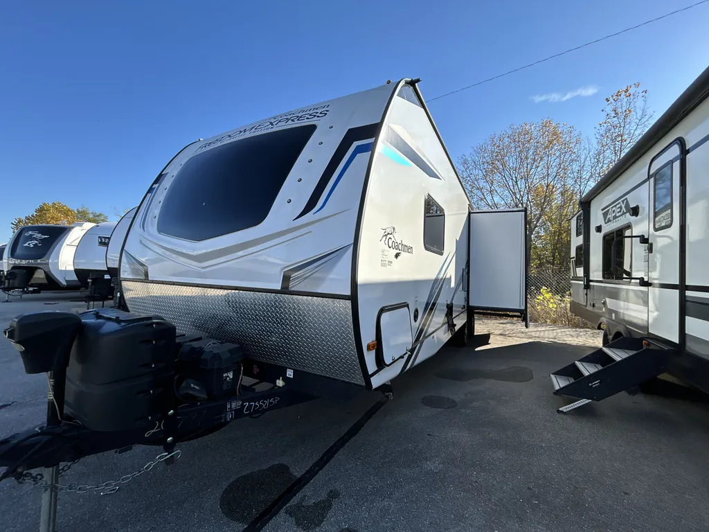 2023 Coachmen Freedom Express Ultra Lite 274RKS, Photos photo 6
