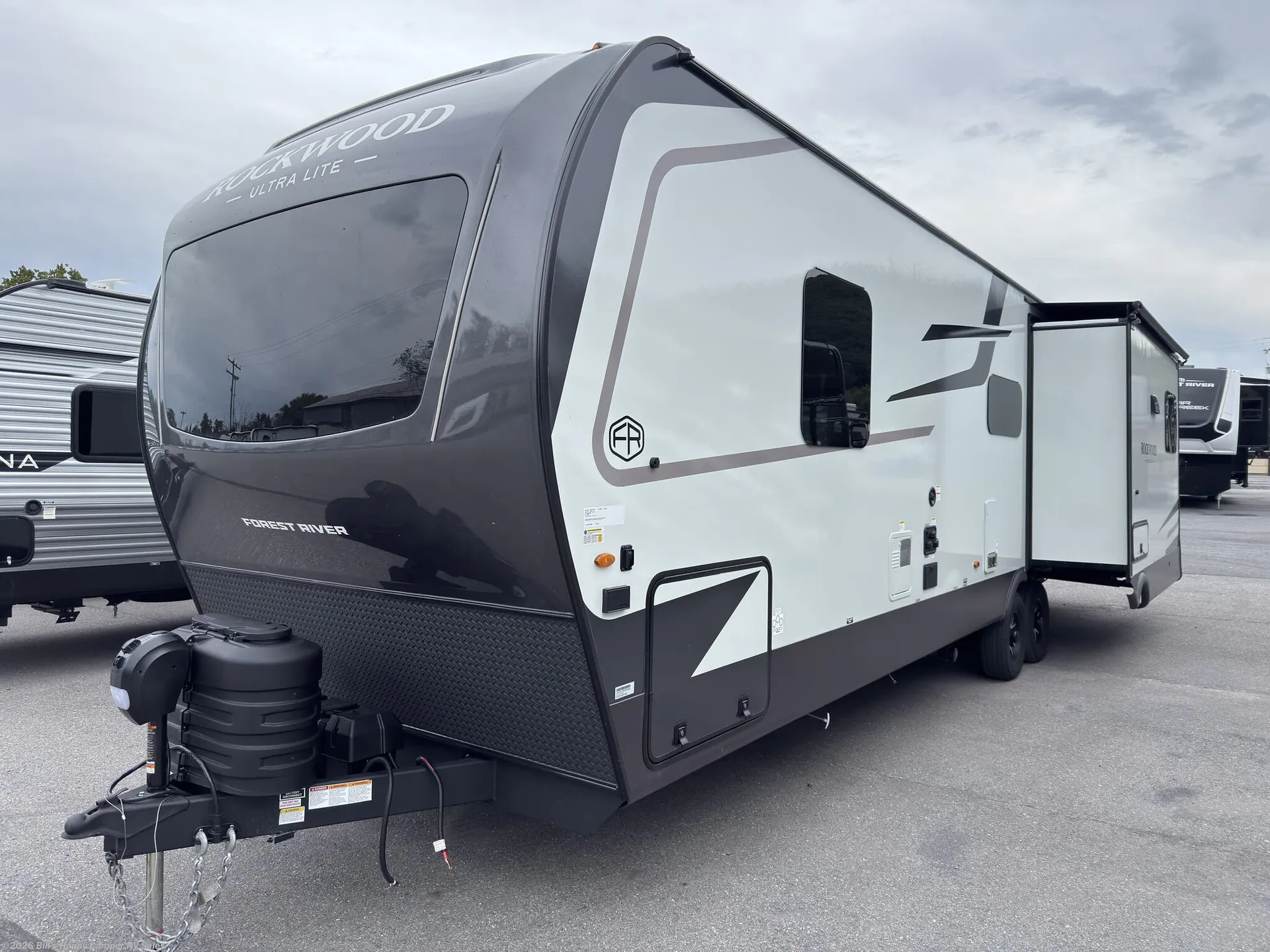 2027 Forest River Rockwood Ultra Lite 2921RL - Photo 4