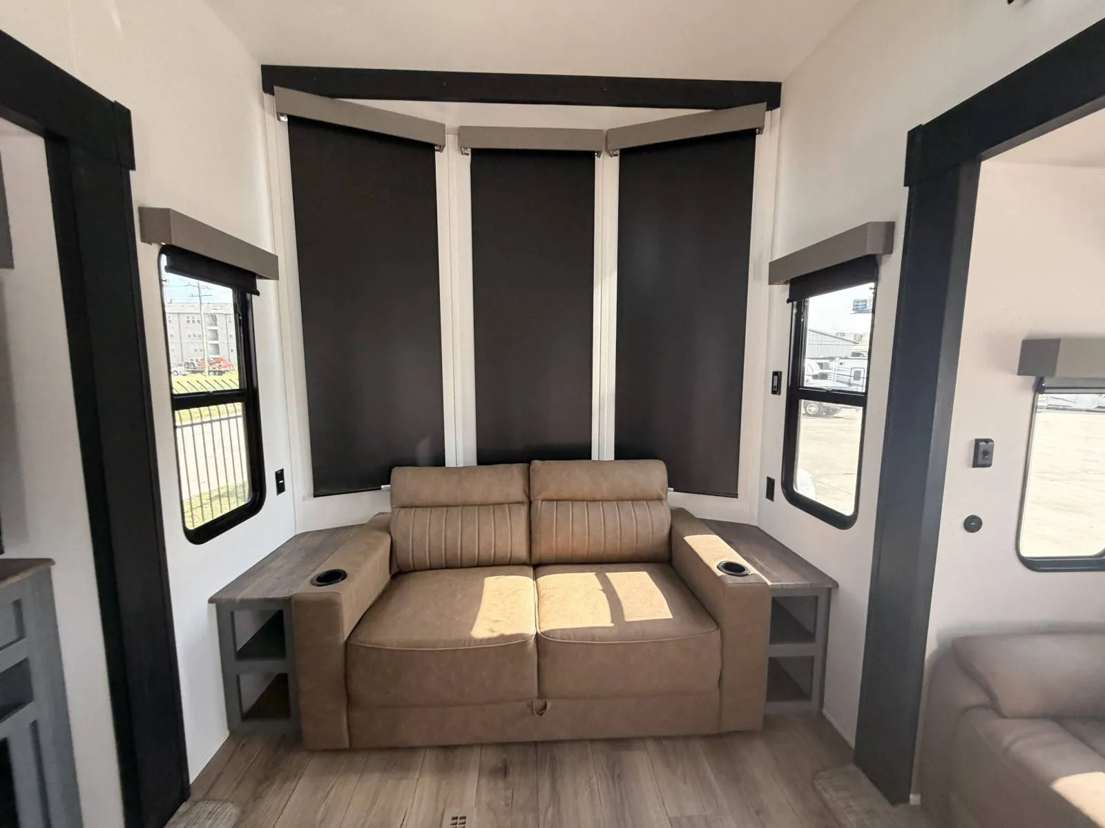 2026 Forest River Puma Vista 402LFT — Photo 7