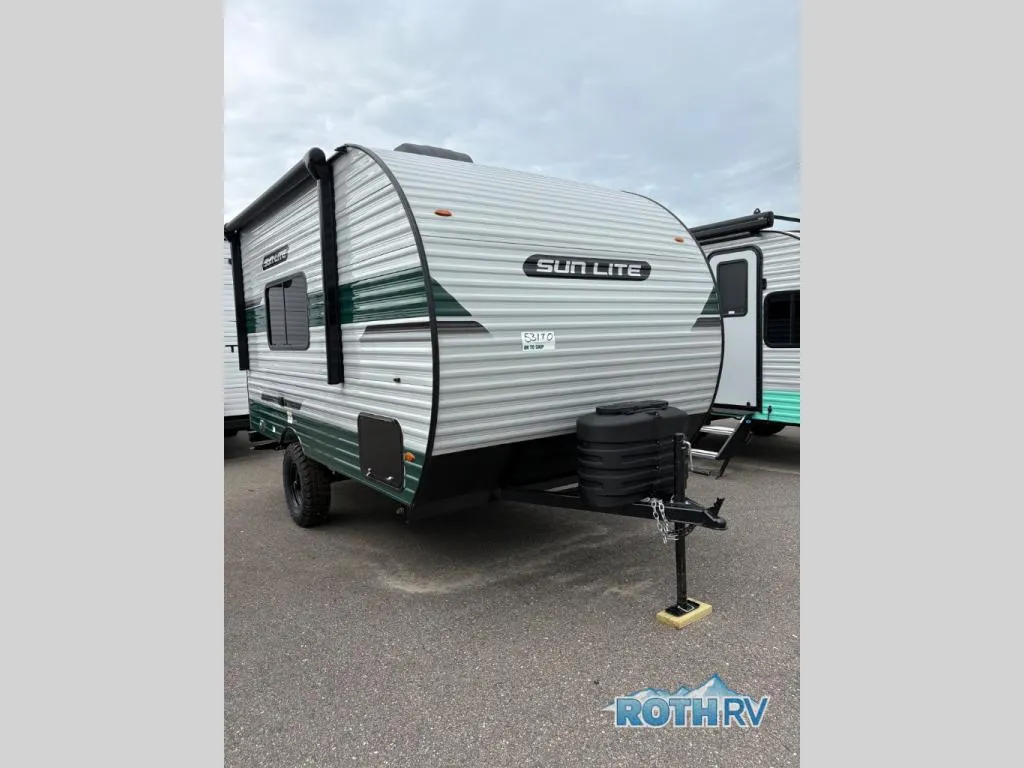 2027 Sunset Park RV Sun Lite 16BH - Photo 3