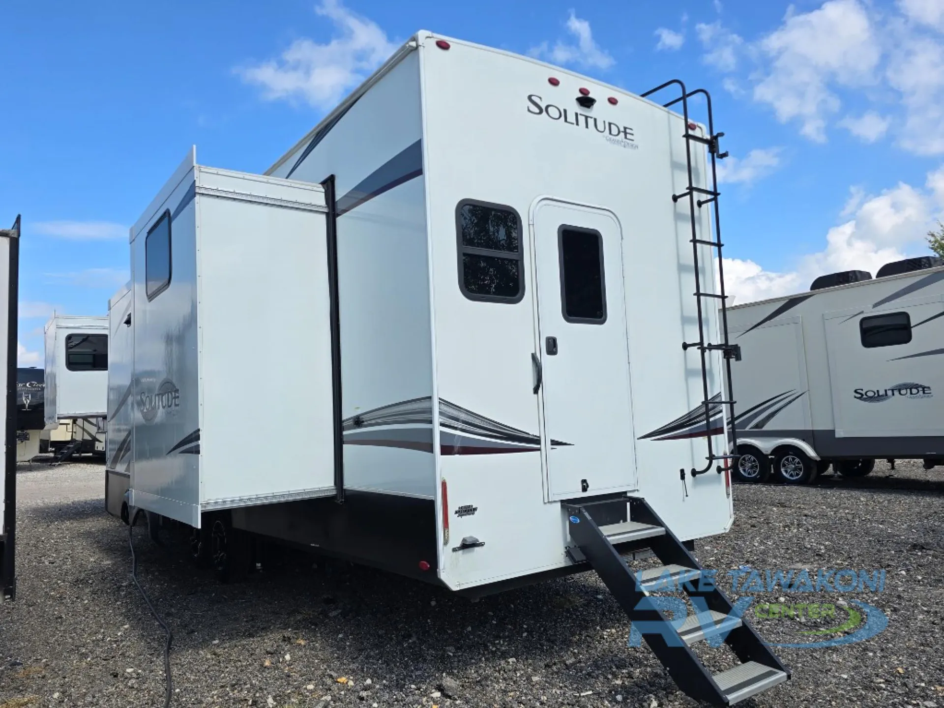 2022 Grand Design Solitude S-Class 3950BH-R - Photo 4