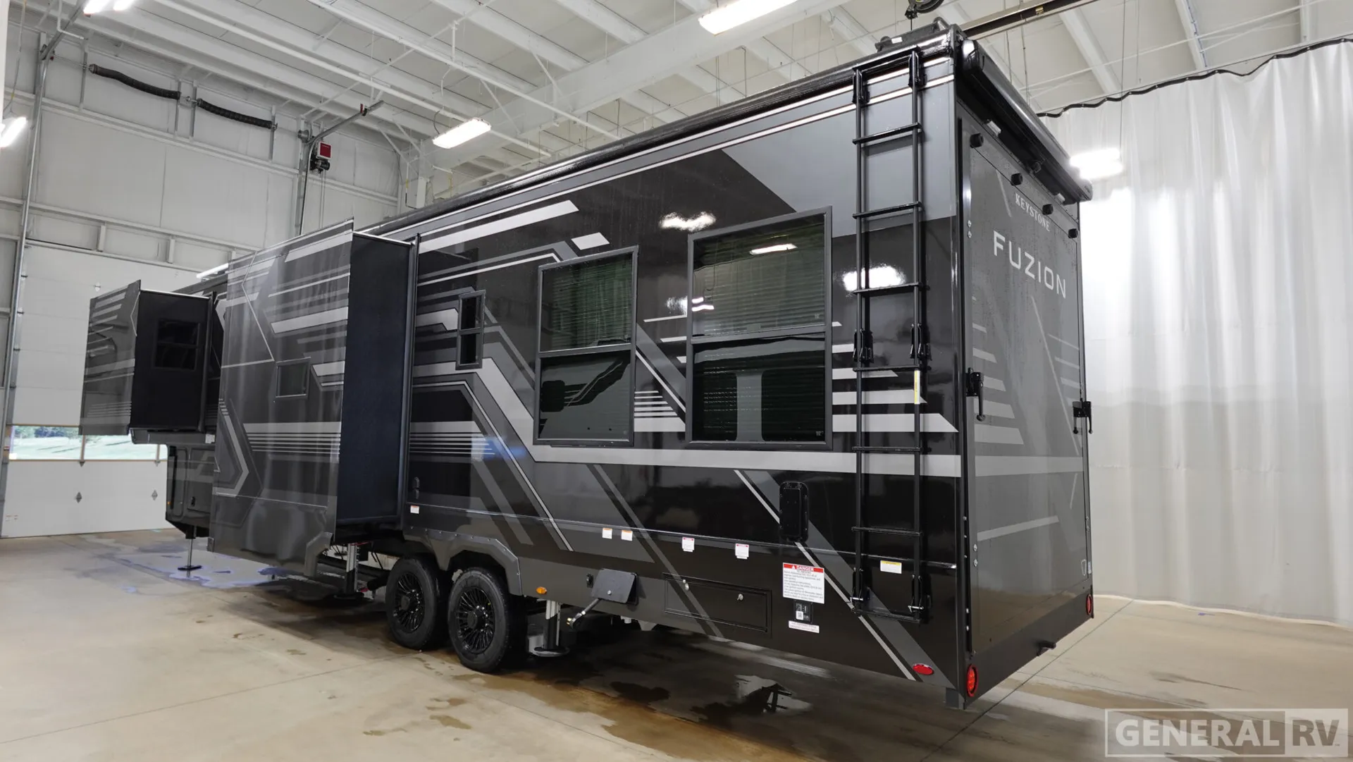 2026 Keystone RV Fuzion 373 - Photo 4