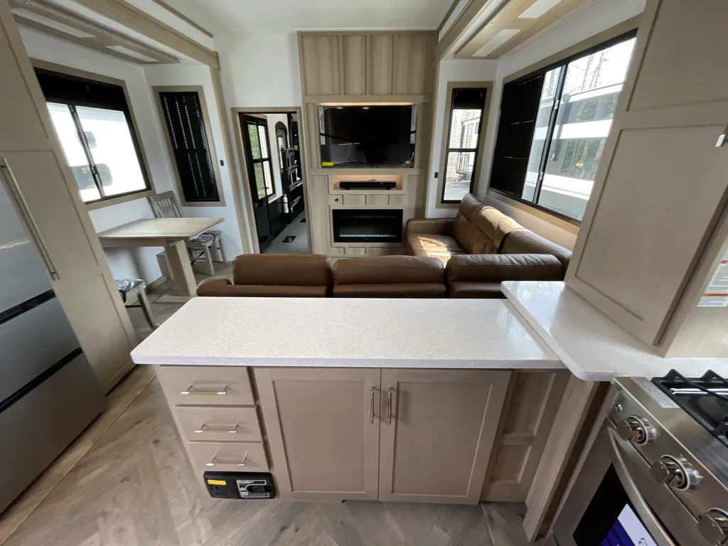 2026 Keystone Raptor 441, Photos photo 30