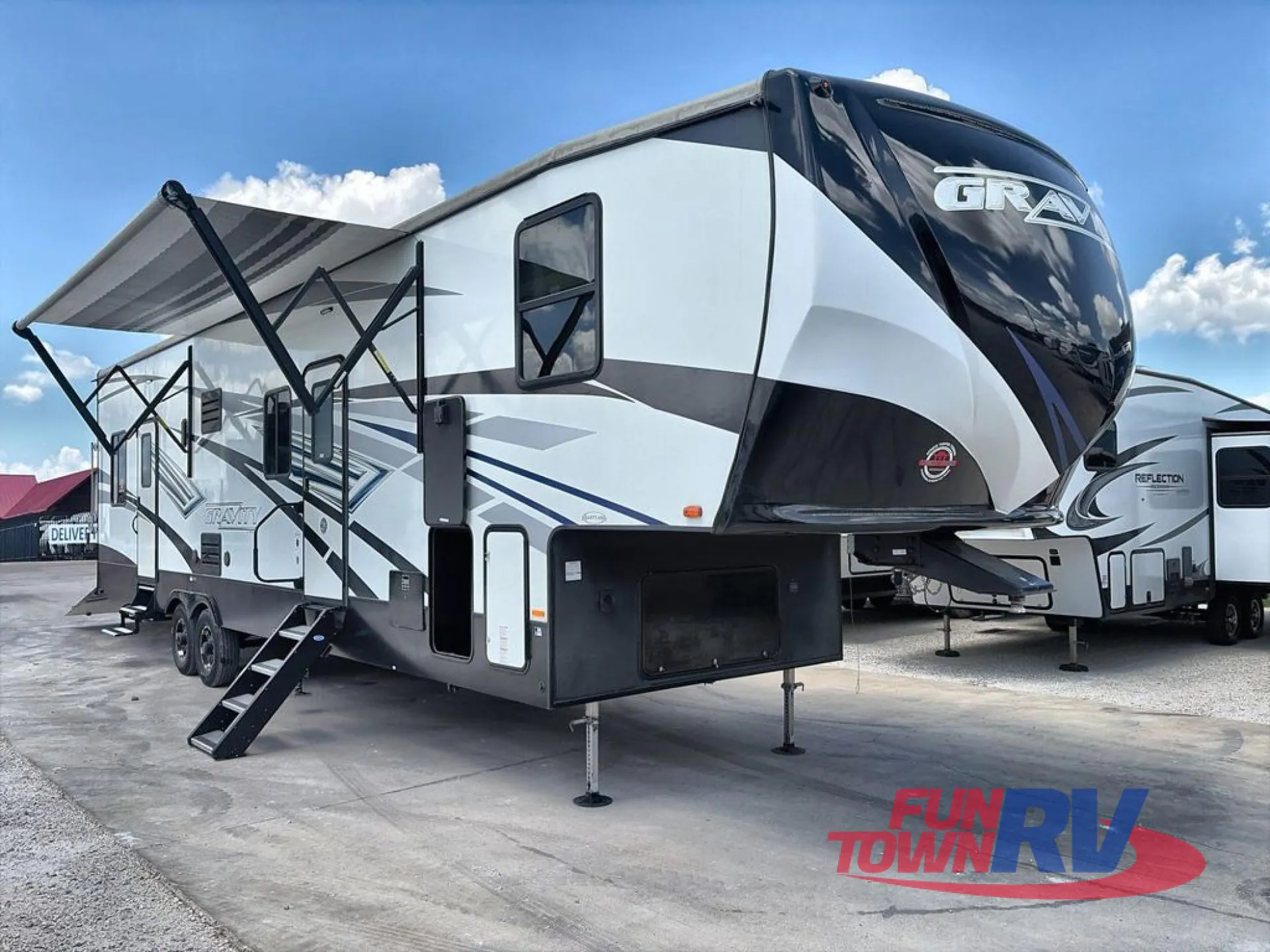 2020 Heartland Gravity 3340 - Photo 2